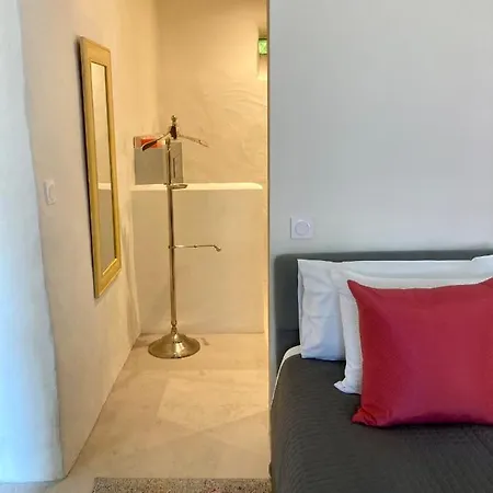 La Veillonnais 3*